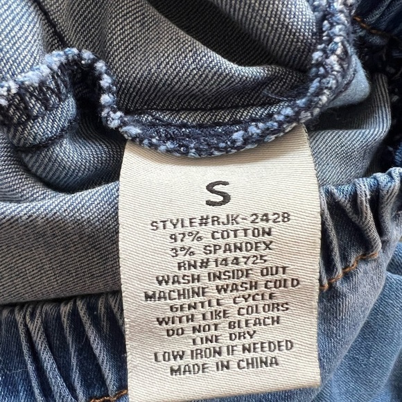 American Bazi crop top cold shoulder denim zip front small blue - Picture 7 of 8